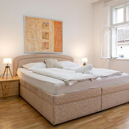 Budget City Stay - Near Wiener Stadthalle Ideal For Longstays Viena Exterior foto