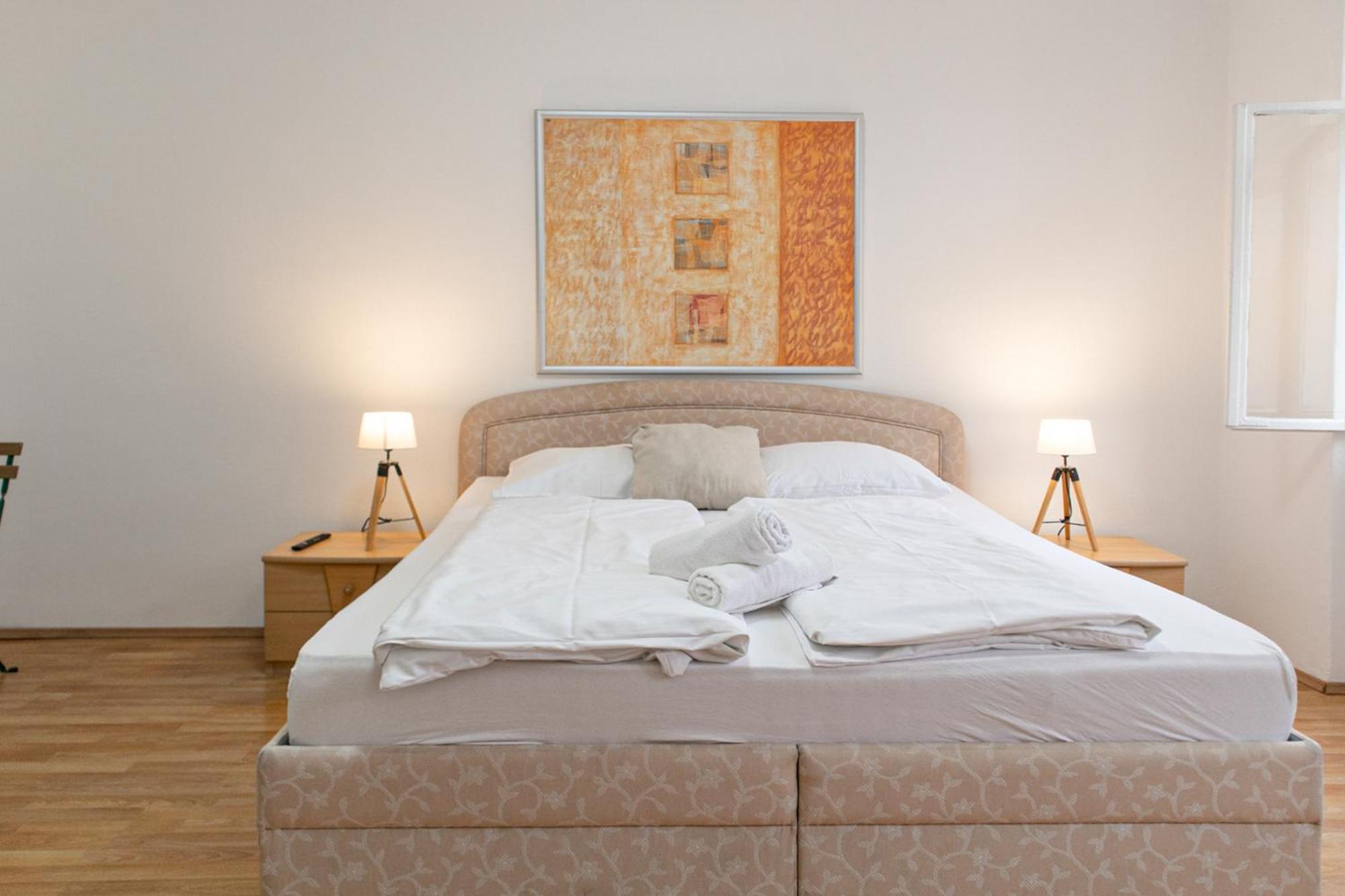 Budget City Stay - Near Wiener Stadthalle Ideal For Longstays Viena Exterior foto