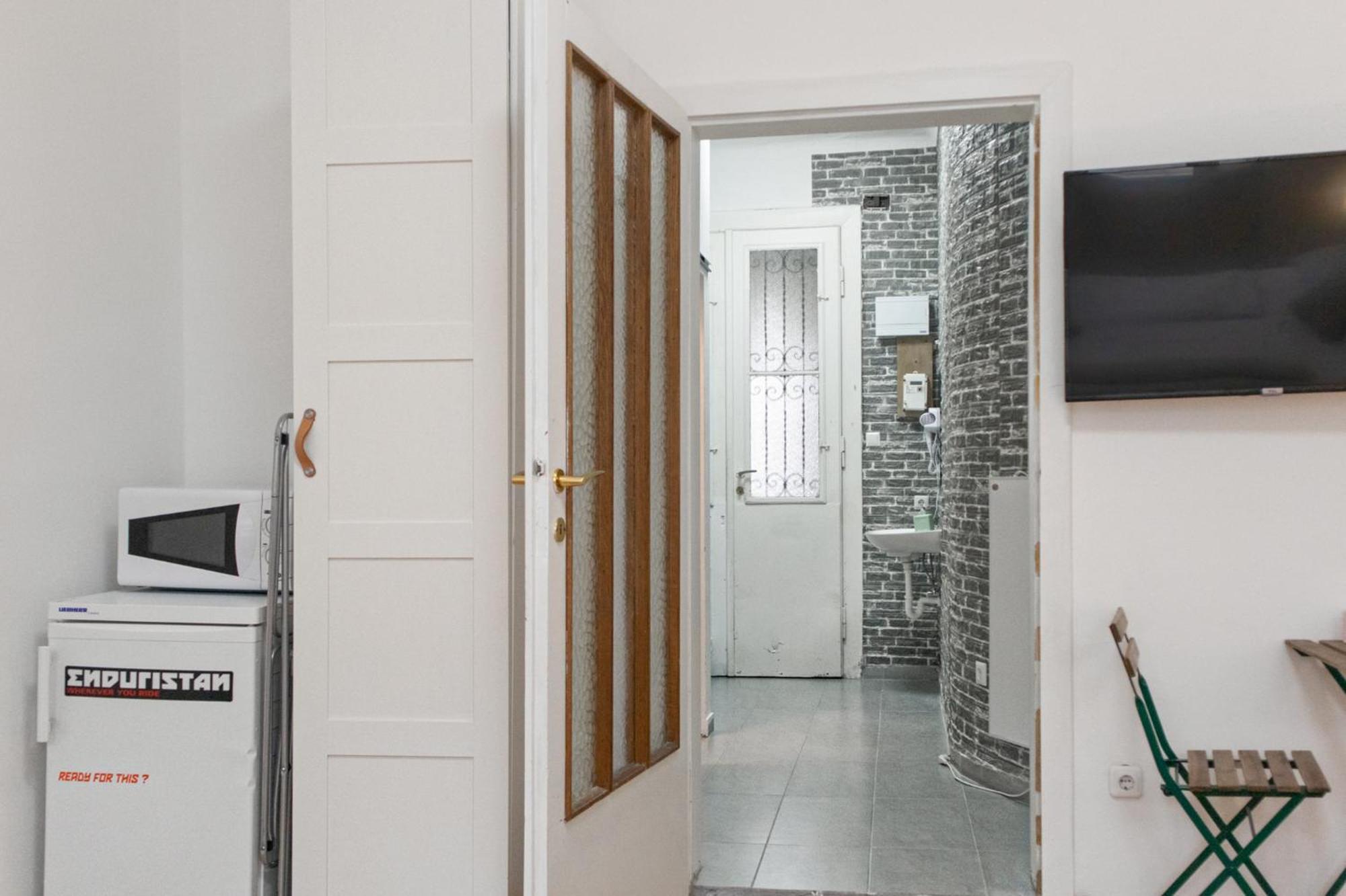 Budget City Stay - Near Wiener Stadthalle Ideal For Longstays Viena Exterior foto
